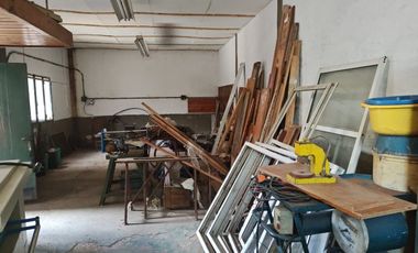 ROBUSTA Y AMPLIA CASA 5 AMB. + LOCAL COMERCIAL