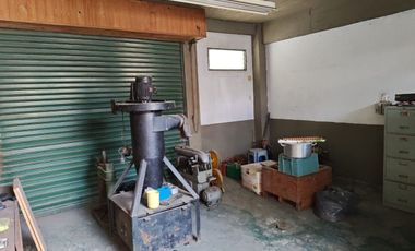 ROBUSTA Y AMPLIA CASA 5 AMB. + LOCAL COMERCIAL