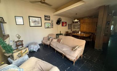 CASA MAS DEPARTAMENTO.  ZONA PATIO ALVEAR. CAPITAL