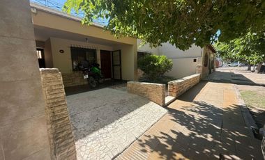 CASA MAS DEPARTAMENTO.  ZONA PATIO ALVEAR. CAPITAL