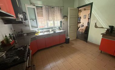 CASA MAS DEPARTAMENTO.  ZONA PATIO ALVEAR. CAPITAL