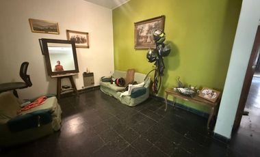 CASA MAS DEPARTAMENTO.  ZONA PATIO ALVEAR. CAPITAL