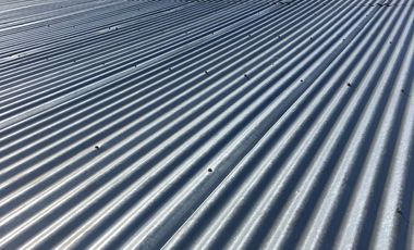 VENTA DE LOTE EN GLEW CON CASA A TERMINAR