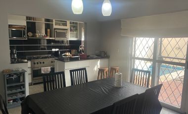 Venta Casa 2 plantas en Turdera