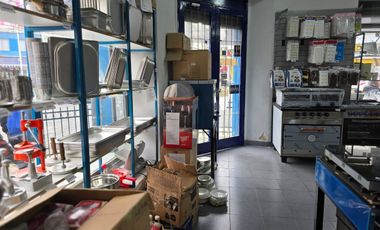 ALQUILER LOCAL COMERCIAL EN ESQUINA/AVENIDAS