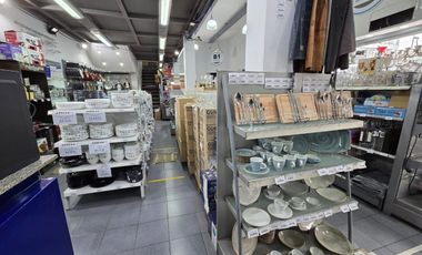 ALQUILER LOCAL COMERCIAL EN ESQUINA/AVENIDAS