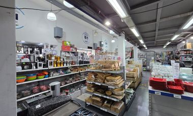 ALQUILER LOCAL COMERCIAL EN ESQUINA/AVENIDAS