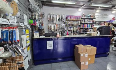 ALQUILER LOCAL COMERCIAL EN ESQUINA/AVENIDAS