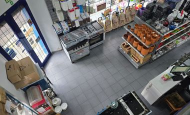 ALQUILER LOCAL COMERCIAL EN ESQUINA/AVENIDAS