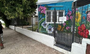 Casa en venta mas local comercial Parque Republica