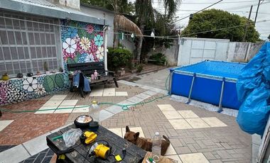 Casa en venta mas local comercial Parque Republica