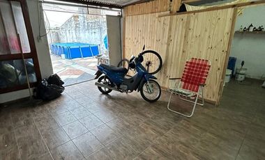 Casa en venta mas local comercial Parque Republica