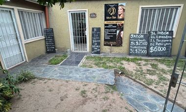 Casa en venta mas local comercial Parque Republica