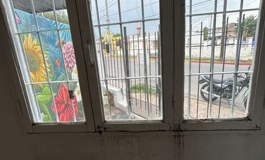 Casa en venta mas local comercial Parque Republica