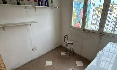 Casa en venta mas local comercial Parque Republica