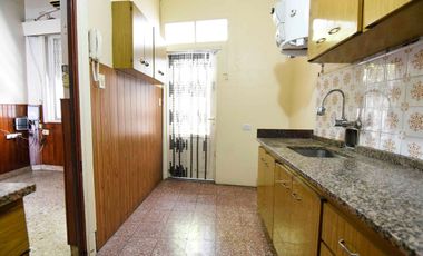 VENTA CASA 4 AMB C/ PATIO Y TERRAZA EN CIUDADELA