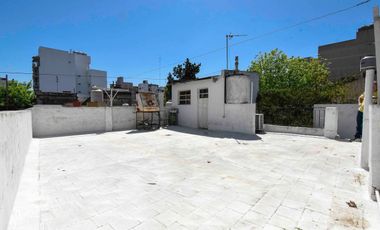 VENTA CASA 4 AMB C/ PATIO Y TERRAZA EN CIUDADELA