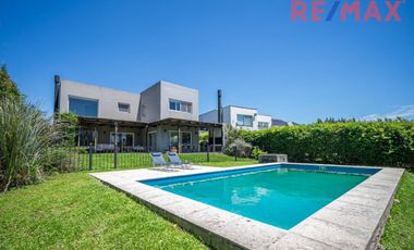 Venta Casa al Agua 6 Ambientes Los Sauces Nordelta