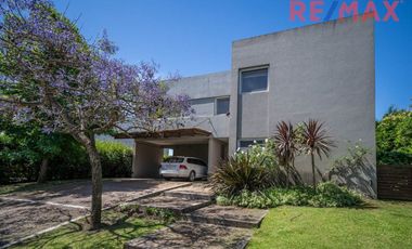 Venta Casa al Agua 6 Ambientes Los Sauces Nordelta