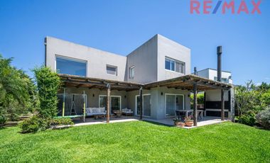 Venta Casa al Agua 6 Ambientes Los Sauces Nordelta