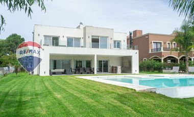 CASA VENTA 5 AMB A LA LAGUNA TERRALAGOS , CANNING