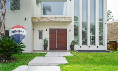 CASA VENTA 5 AMB A LA LAGUNA TERRALAGOS , CANNING