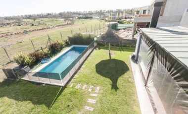 CASA 5 AMBIENTES CON PILETA EN HUDSON