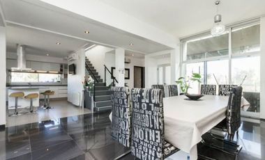 CASA 5 AMBIENTES CON PILETA EN HUDSON