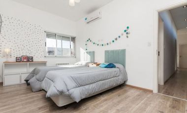 CASA 5 AMBIENTES CON PILETA EN HUDSON