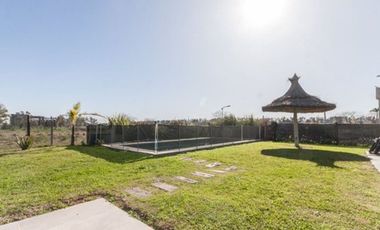 CASA 5 AMBIENTES CON PILETA EN HUDSON