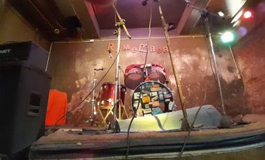 ALQUILER BAR TEMÁTICO ROCKERO CORRIENTES Y CALLAO