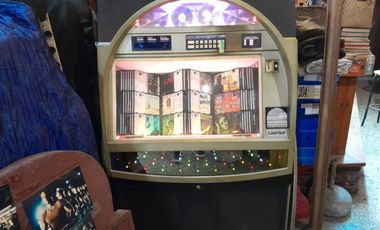 ALQUILER BAR TEMÁTICO ROCKERO CORRIENTES Y CALLAO