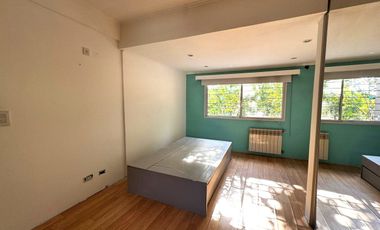 VENTA CASA  5 AMB CON PILETA  REMEDIOS DE ESCALADA