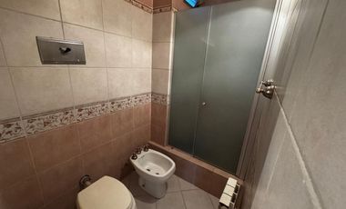 VENTA CASA  5 AMB CON PILETA  REMEDIOS DE ESCALADA