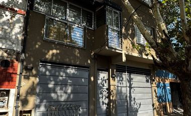 VENTA CASA  5 AMB CON PILETA  REMEDIOS DE ESCALADA