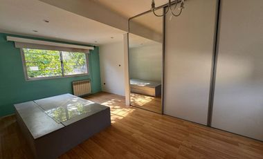 VENTA CASA  5 AMB CON PILETA  REMEDIOS DE ESCALADA