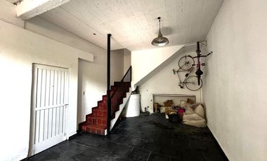 VENTA CASA  5 AMB CON PILETA  REMEDIOS DE ESCALADA