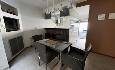 VENTA CASA  5 AMB CON PILETA  REMEDIOS DE ESCALADA