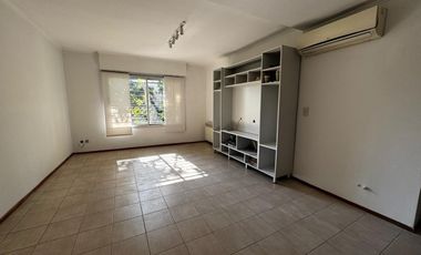 VENTA CASA  5 AMB CON PILETA  REMEDIOS DE ESCALADA
