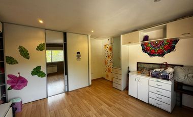 VENTA CASA  5 AMB CON PILETA  REMEDIOS DE ESCALADA