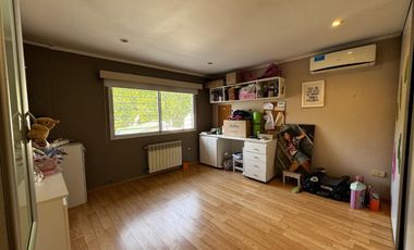 VENTA CASA  5 AMB CON PILETA  REMEDIOS DE ESCALADA