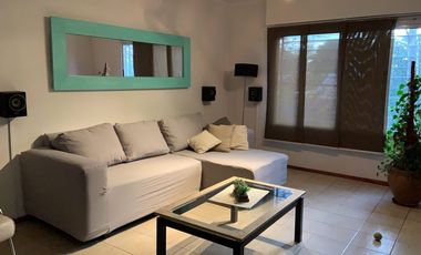 VENTA CASA  5 AMB CON PILETA  REMEDIOS DE ESCALADA