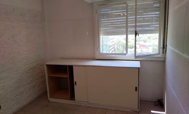 ALQUILER DPTO TRES AMBIENTES IMPECABLE