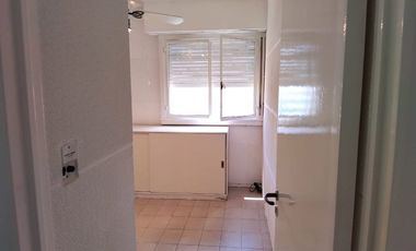 ALQUILER DPTO TRES AMBIENTES IMPECABLE