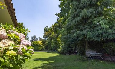 ¡OPORTUNIDAD! ¡BAJÓ DE PRECIO!/Gino Girardi - Casa - Venta