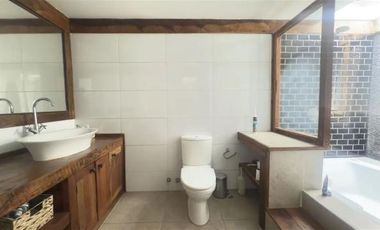 ¡OPORTUNIDAD! ¡BAJÓ DE PRECIO!/Gino Girardi - Casa - Venta