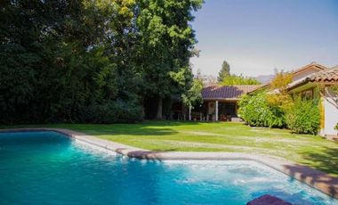 ¡OPORTUNIDAD! ¡BAJÓ DE PRECIO!/Gino Girardi - Casa - Venta