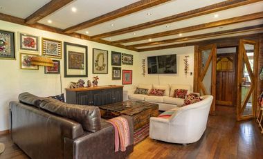 ¡OPORTUNIDAD! ¡BAJÓ DE PRECIO!/Gino Girardi - Casa - Venta