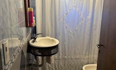 CASA EN ALQUILER EN VILLA ADELINA CON JARDIN