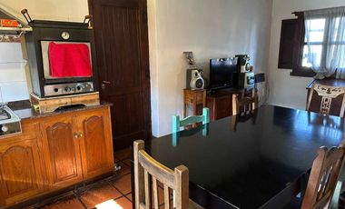 CASA EN ALQUILER EN VILLA ADELINA CON JARDIN